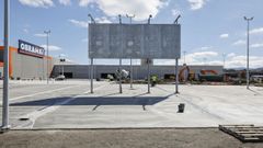 Ultiman los trabajos para la apertura del parque comercial de San Cibrao das Vi�as