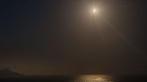 Eclipse, sobre el mar, en Estaca de Bares. 
