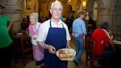 El padre Gonzalo tal y como era en el comedor social, siempre a pie de obra. 
