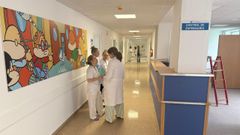 Pasillos del edificio Cristal de Ourense reformados, que se destinar�n a la atenci�n pedi�trica.