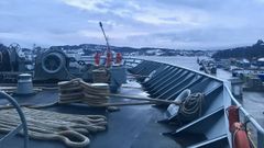 Salida del Cantabria del puerto de Haakonsvern hacia el despliegue