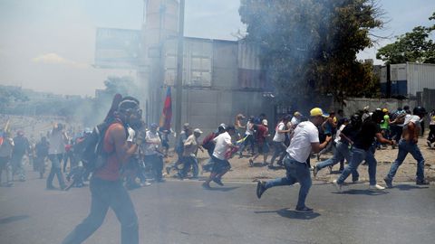 Opositores se manifiestan en las calles para expresar su rechazo al r�gimen de Maduro