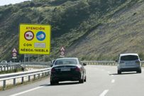 Vista de la A-8 en la subida de A Xesta hacia el Fiouco. 