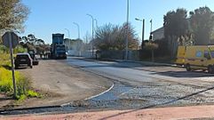 Trabajos de pavimentaci�n en la avenida Jes�s Alonso boirense