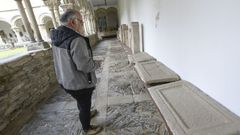 En el claustro del Museo Provincial de Lugo se encuentran tres placas funerarias de poca romana