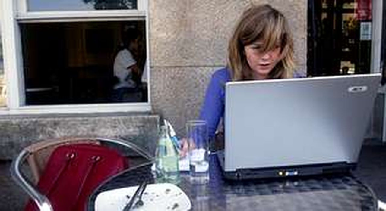 Galicia se reactiva tras el parón de enero creando 157 empleos de media al día