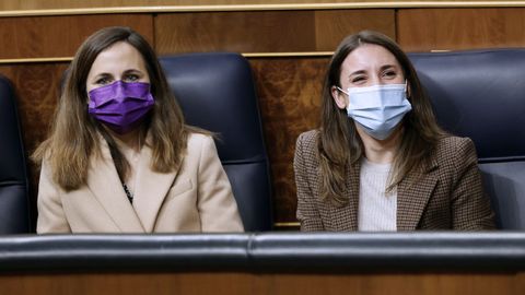 Las ministras Ione Belarra e Irene Montero, en el Congreso