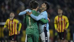 Los jugadores del Celta se abrazan tras la clasificacin