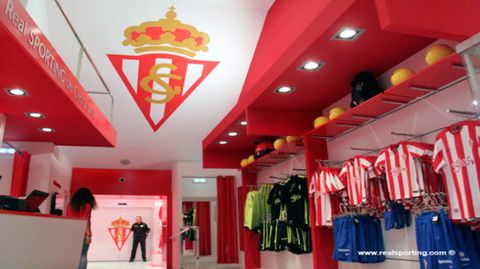 La tienda del Sporting, una de las más caras de Primera