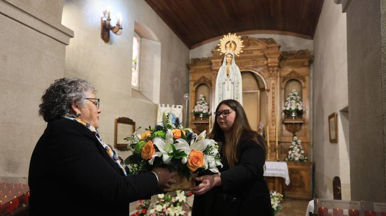 <span lang= gl >A romar&iacute;a de F&aacute;tima en Bravos (Ourol) &eacute; unha d&aacute;s festas m&aacute;is arraigadas d&aacute; relixiosidade popular na Mari&ntilde;a</span>