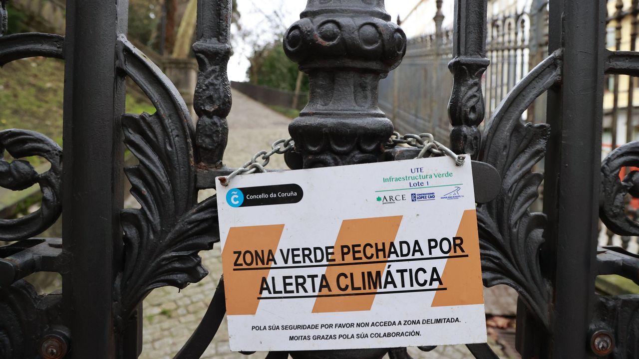 A Coruña cierra parques y espacios públicos por la alerta amarilla de viento