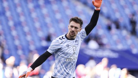 El actual portero del Celta Ionut Andrei Radu gan� al Olympique de Lyon con el Auxerre.