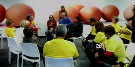 Ant�n Louro atendi� a los vecinos en el centro social de A Parda.