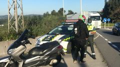Control de motos en una carretera cerca de A Coru�a esta misma semana.
