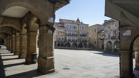 La praza Maior de Ourense, totalmente vaca durante el confinamiento.