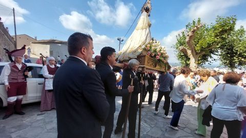 Procesin con la imagen de la patrona en las pasadas fiestas de Monforte