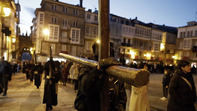 V�a Crucis de Mujeres en la Semana Santa de Viveiro
