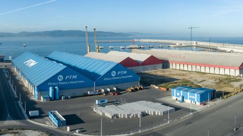 Instalaciones de Prez Torres en el puerto exterior de A Corua