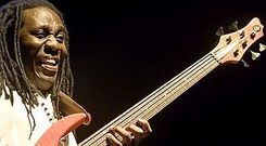 El bajista Richard Bona es una de las figuras m�s destacadas del jazz que ofrece un ritmo �nico  