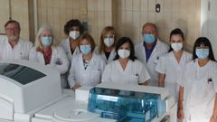 Equipo del Laboratorio de An�lisis Cl�nicos del Centro Oncol�gico de Galicia, en A Coru�a, que esta realizando el estudio sobre la respuesta inmunol�gica a la vacuna del covid-19 entre los trabajadores del propio centro