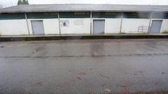 Nave en la que presuntamente est�n temporalmente los perros abanadonados de Sarria