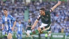 H�ber en una acci�n ofensiva en el duelo contra el Deportivo.