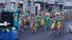 D�a de desfile en Ribadavia.Una de las plazas del entroido de O Ribeiro reuni� a cientos de personas en las calles de la villa