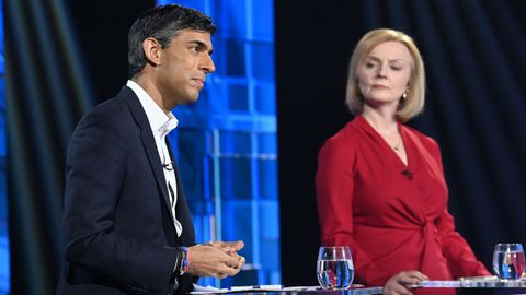 Rishi Sunak y Liz Truss, durante uno de los debates entre candidatos para liberar el Partido Conservador