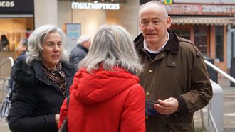 El portavoz municipal del PP, Miguel Lorenzo, en una visita a los barrios