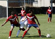 Los futbolistas del Calasancio conf�an en sumar alg�n punto en su visita a Santiago.
