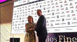 El Puerto de Vigo ha sido distinguido con el prestigioso Premio FINE 2026 en la categor�a de Puertos y Terminales. El presidente del Puerto de Vigo, Carlos Botana, recogiendo el premio.