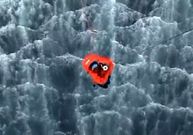 A las 15.00 comienzan a subir a los tripulantes al helic�ptero.