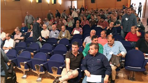 Jos� Luis �lperi, secretario general del SOMA, sentado en primer fila antes del inicio de la asamblea del Montep�o de la Miner�a.Jos� Luis �lperi, secretario general del SOMA, sentado en primer fila antes del inicio de la asamblea del Montep�o de la Miner�a