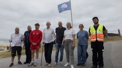 Izado de bandera en A Pedra do Sal, en Carballo