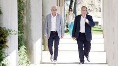 A la izquierda, el primer juez instructor del caso Alvia, Luis Al�ez, en compa��a del fiscal, Antonio Roma