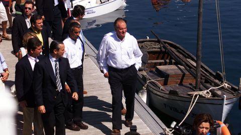 Una de las primeras im�genes del rey em�rito en Sanxenxo en el a�o 2000. asisti� a la presentaci�n de la regata Sardina en el entonces Club Mar�timo