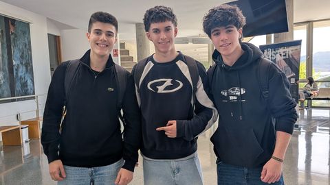 Fran Castro, Alejandro Cant�n y Jaime Cores en la PAU del campus de Vigo<br />�<br />�<br />�<br />