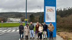 Autoridades y empresarios, ayer en Cee