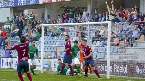 El Pontevedra CF vence al Racing de Ferrol