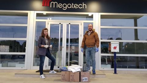 La empresa Megatech don� material a la residencia de Celanova.