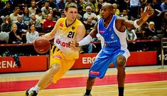 Adam Waczynski procede del Trefl Sopot y jugar� en el Obradoiro en las dos pr�ximas campa�as. 