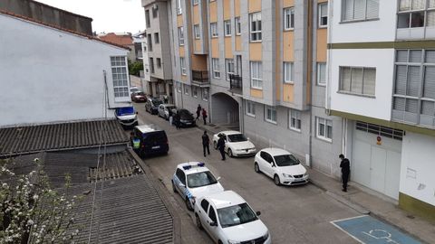 El hombre apareci� sin vida en uno de los pisos del edificio n�mero 22-24 de la calle Germ�n V�zquez