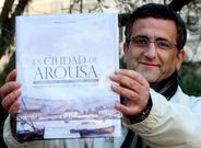 Villaronga cree que nacer en Vilagarc�a es una suerte, y elegirla para vivir, una sabia decisi�n.