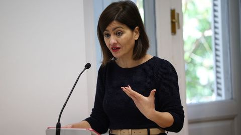 La ministra de Juventud e Infancia, Sira Rego, en la presentaci�n, este lunes, del Buz�n de las personas becarias