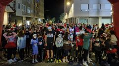 Carreira do turr�n en O Barco .Elfos, renos, �rboles de Navidad y galletas participaron en la carreira do turr�n en O Barco de Valdeorras