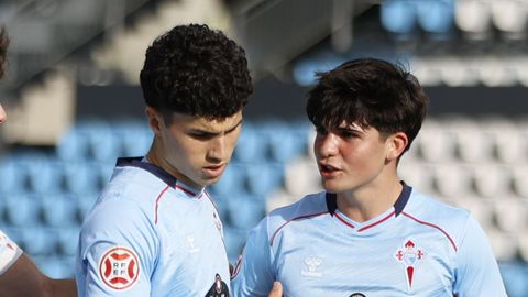 Los canteranos del Celta Andr�s Anta��n y Anxo Rodr�guez.