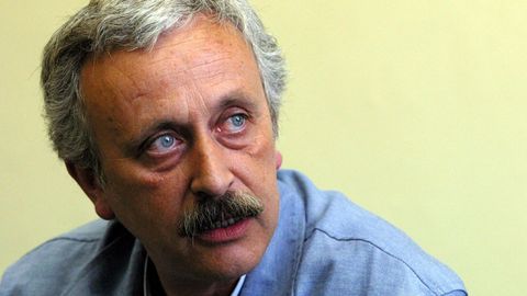 Xaqu�n Ros firma el libro junto a Ant�n Blanco y Anxo Ferreiro