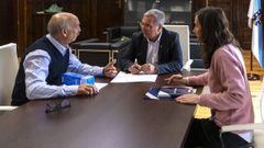 El presidente de la Diputacin recibi a los representantes de Cruz Roja en su despacho.