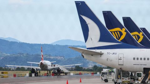 El aeropuerto de Mil�n parado tras el incidente