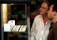 P�rez Vicente inaugur� ayer su exposici�n en la microgaler�a dentro de la librer�a Versus.